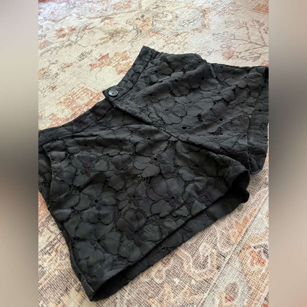LC Lauren Conrad Black Lace Women Shorts - Picture 3 of 7